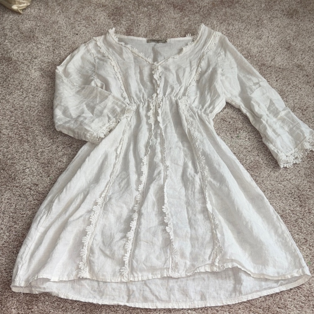 White Pleated Buttoned Long Sleeve Sundress